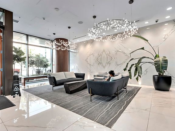 3rd image of 4650 Brentwood Blvd #503