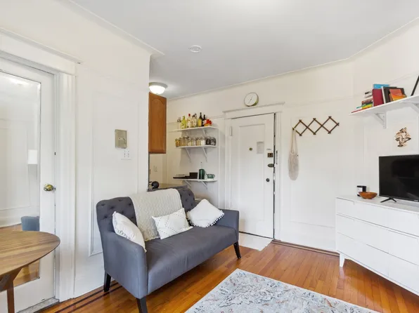 49 Willow Street image 2 of 2