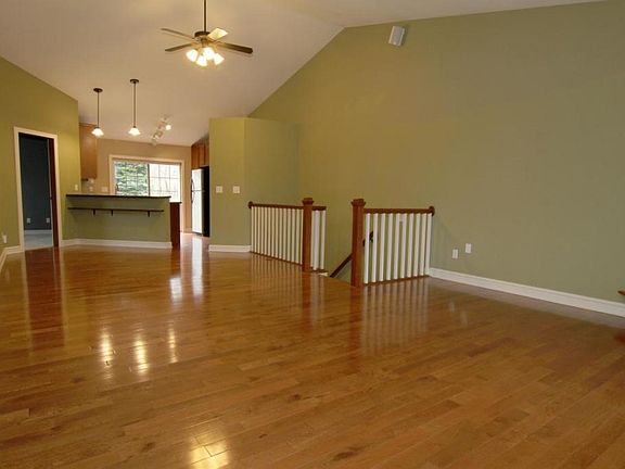 3rd image of 1564 Lincoln Park Dr