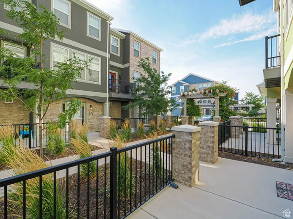1788 W Torlundy Dr, Riverton, UT 84065