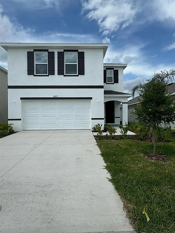 4 bed, 2.5 bath, 2260 sqft, $2,650 — Photo 1