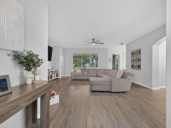 4th image of 3850 BEACON RIDGE WAY