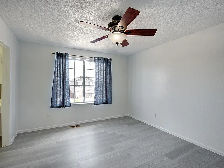9687 Newcastle Dr — Photo 10