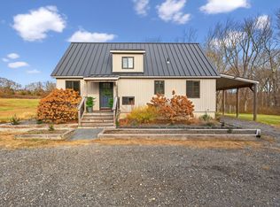 21R Upper Walnut Hill Rd, East Lyme, CT 06333