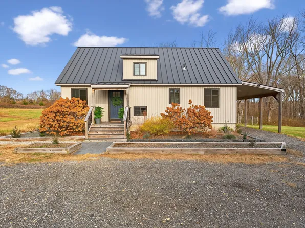 21R Upper Walnut Hill Road, East Lyme, CT 06333