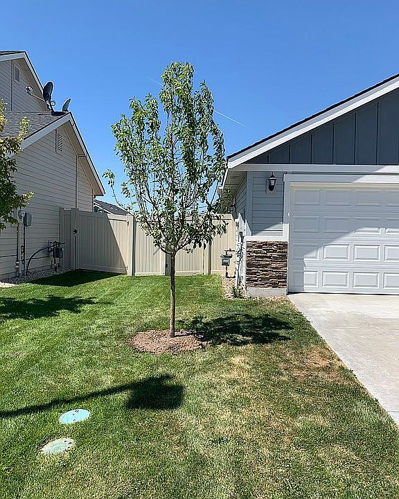 2nd image of 15449 N Bonelli Ave.