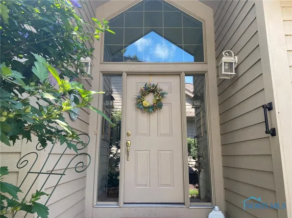 325 Forest Glen Pl, Holland, OH 43528