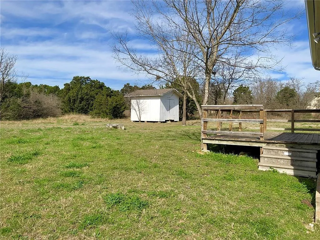 3 bed, 2.0 bath, 1824 sqft, $1,850 — Photo 4