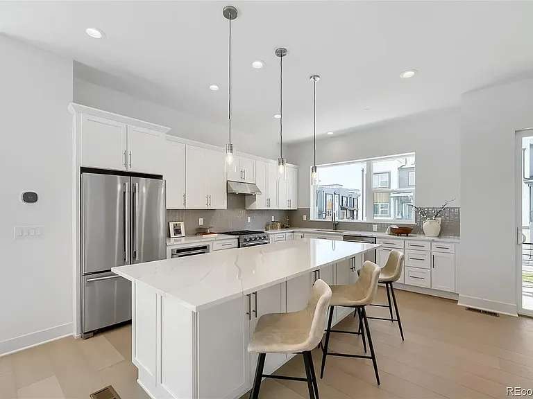 855 Superior Dr — Photo 9