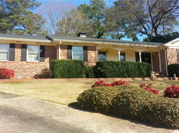 1425 Pounds Rd, Lilburn, GA 30047