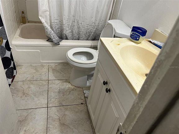 5th image of 5391 Botany Ct