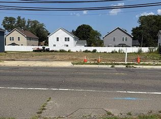 561 Holmdel Rd, Hazlet, NJ 07730