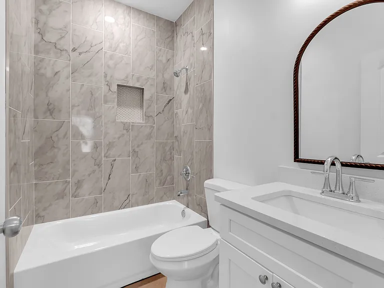 1370 Dow Pl — Photo 6