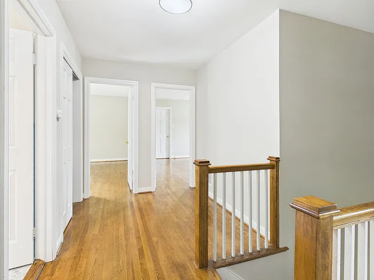 1519 Chauncey Ln — Photo 38
