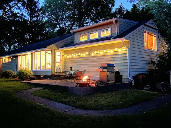 87 Stony Ridge Dr, Hillsdale, NJ 07642