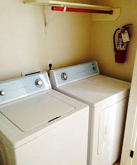1600 W Omni Ave — Photo 6