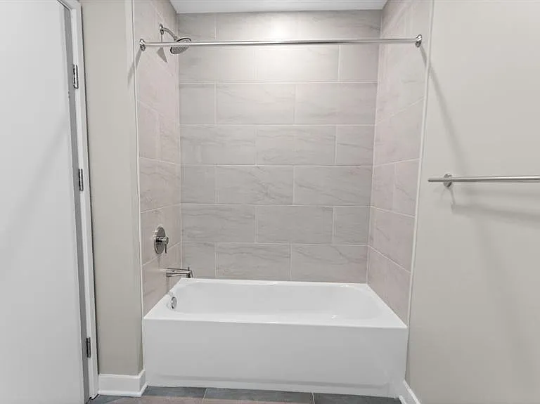 475 Communipaw Ave #409 — Photo 39