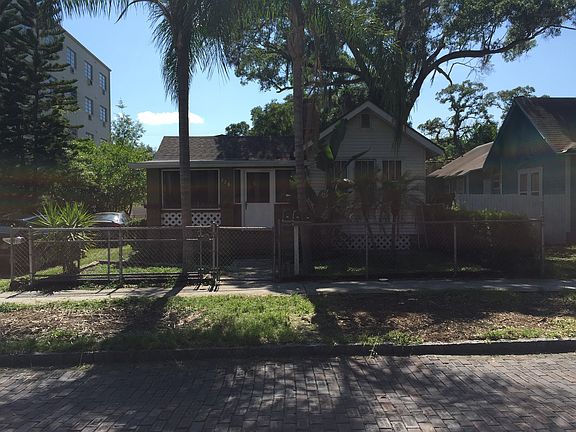 5th image of 726 Dartmoor St N