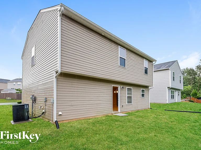 913 Bolivia Dr — Photo 15