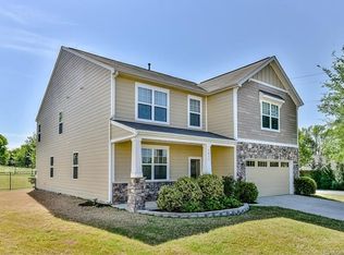 4011 Banteer Rd, Matthews, NC 28105