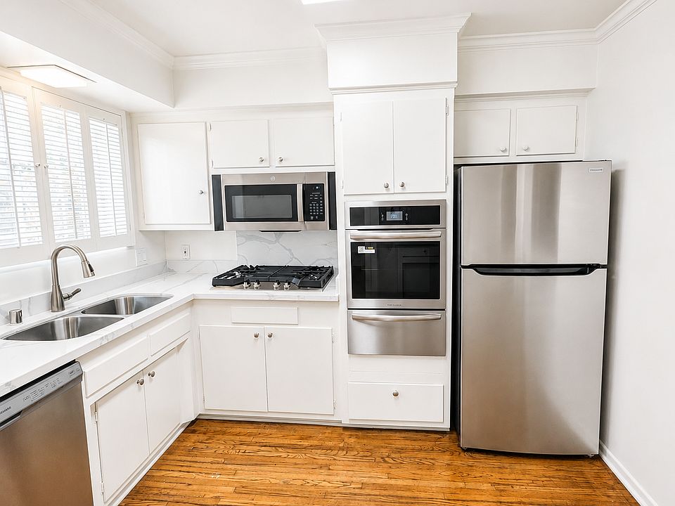 1st image of 12240 Montana Ave APT 105