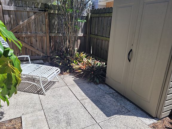 2nd image of 1631 Greenlea Dr #1