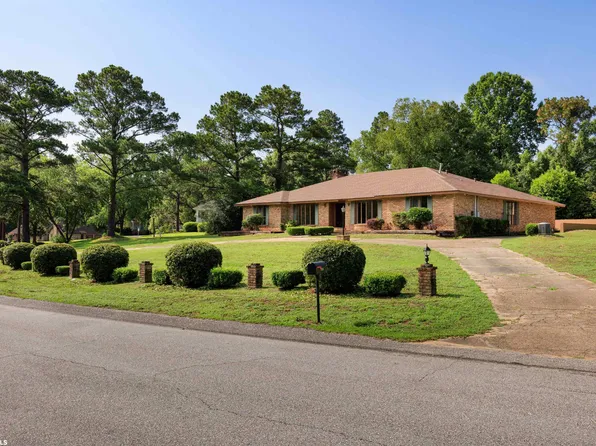 7761 Country Squire Dr, Mobile, AL 36695