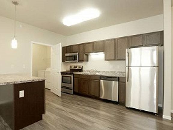 3rd image of 4707 46th St S APT 207
