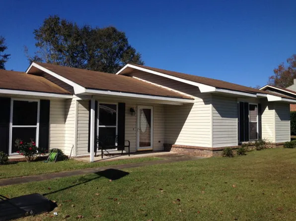 914 Clearmont Dr, Dothan, AL 36301