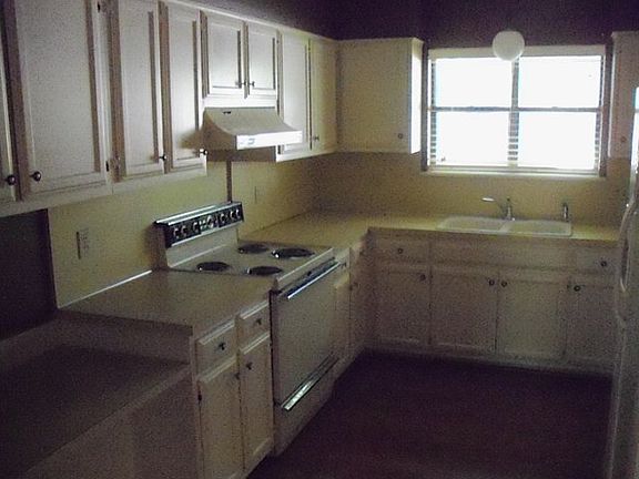 5th image of 5205 Green Valley Trl