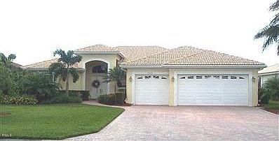 2nd image of 2222 SE Montrose Ln