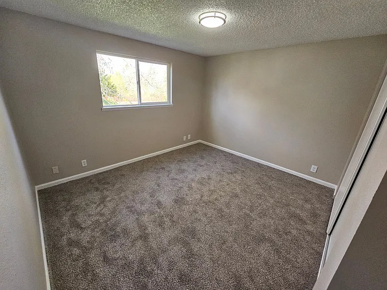 2535-2537 Wilark Dr NW — Photo 16