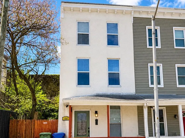 1201 Union Ave — Photo 1