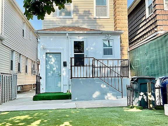 4th image of 1346 E 59th St