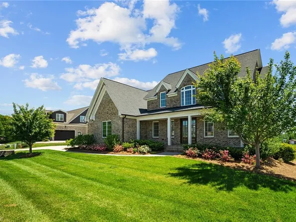 7304 Lanval Dr, Oak Ridge, NC 27310