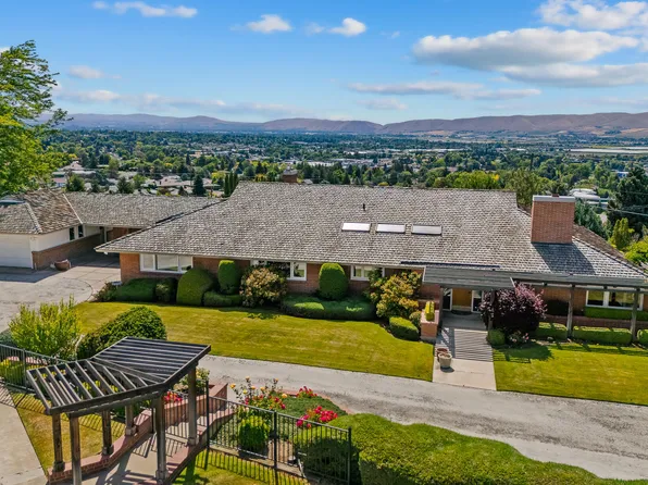 6909 Englewood Ave, Yakima, WA 98908