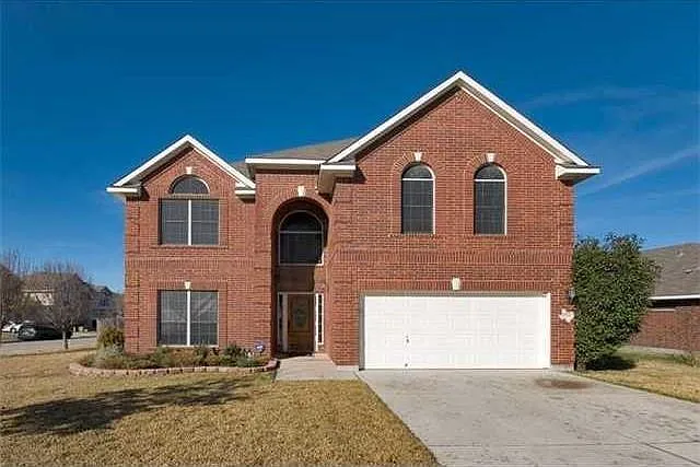 17800 Kilkenny Dr — Photo 2