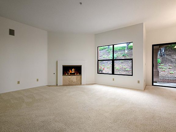 3rd image of 4647 Malaga Cir