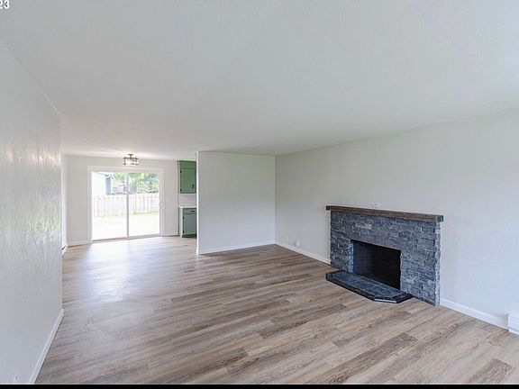 2nd image of 886 Newmark St