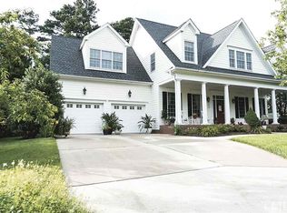 200 Kennondale Ct, Cary, NC 27519