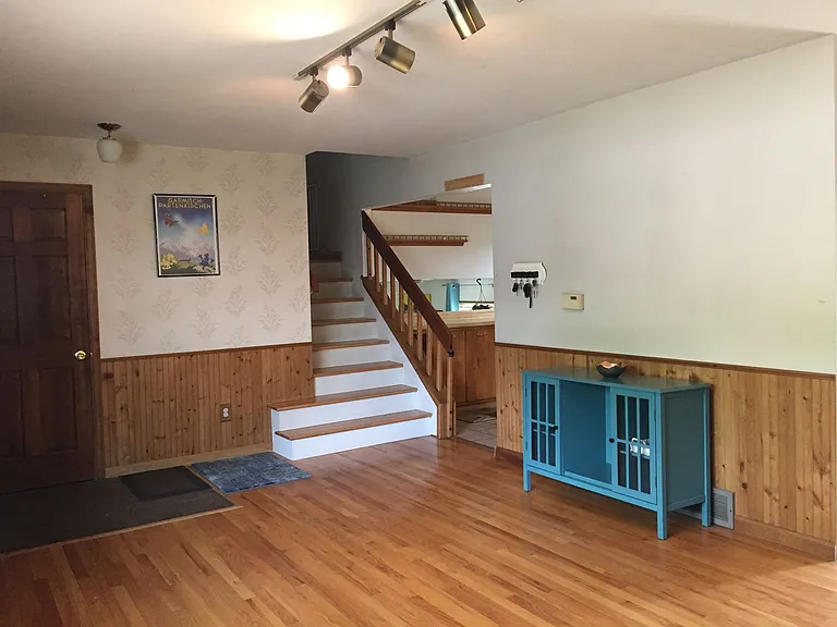 1253 Brookfield Dr — Photo 4