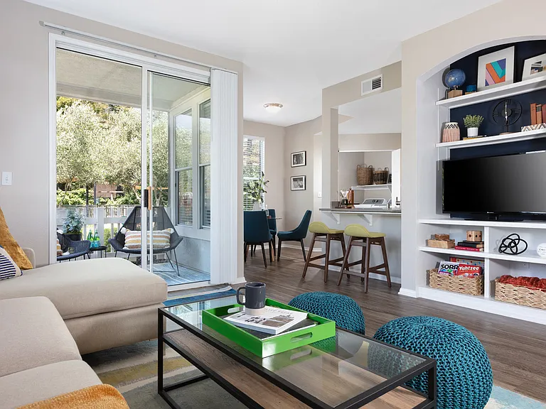 Montrachet Apartments — Photo 3