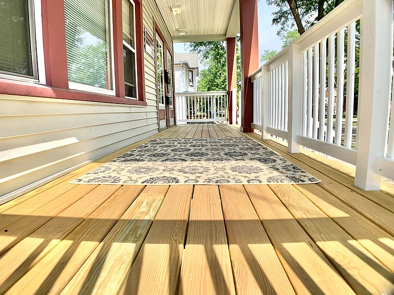 408 S Mills St — Photo 1