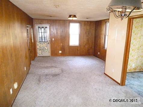 3rd image of 108 6th Ave NW