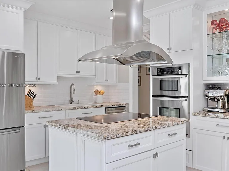 4750 Alhambra Cir — Photo 18