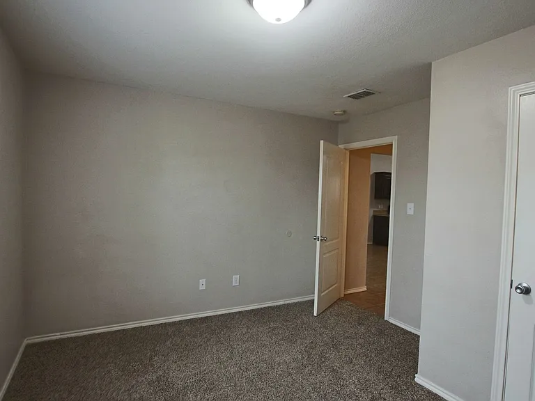 Coming Soon! 3 Bed 2 Bath 1 Car Duplex- Lindale Isd! — Photo 9