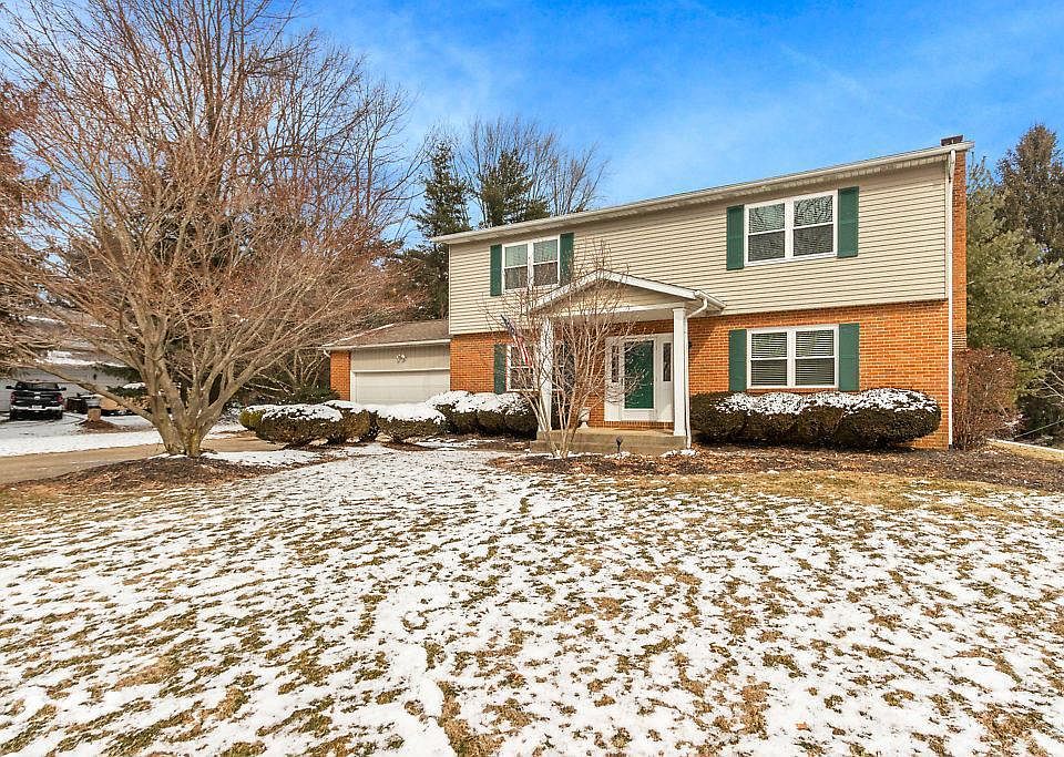 1st image of 8760 Stonehenge Dr NW