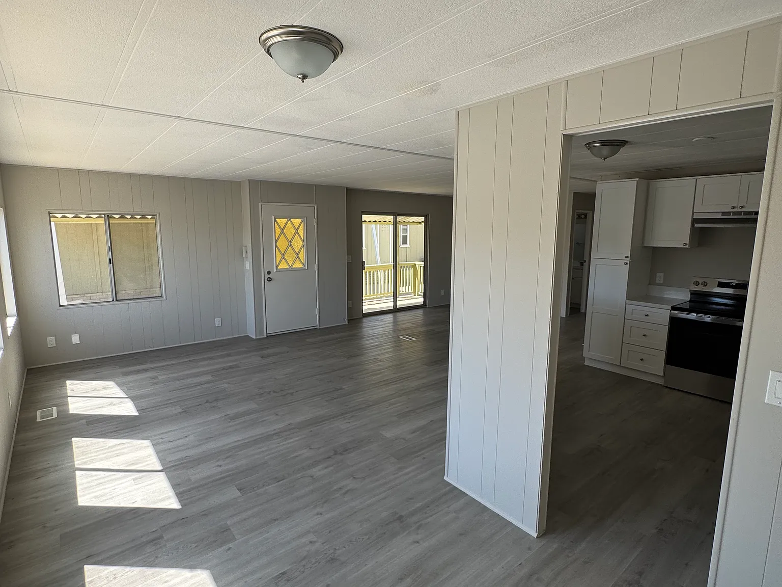 2 bed, 2.0 bath, 1152 sqft, $3,300 — Photo 3