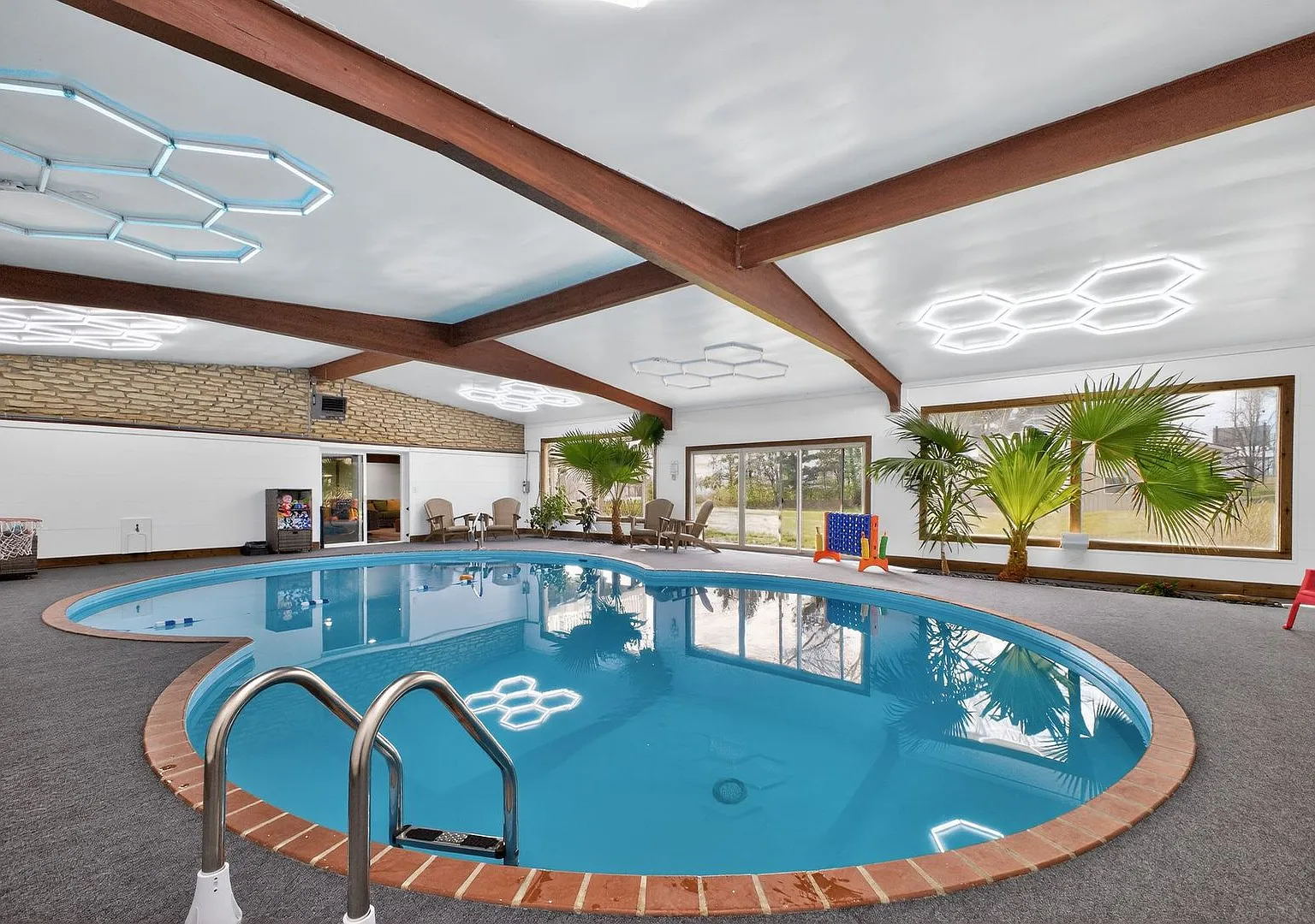 5BR Retreat w/ Private Indoor Pool In Greensburg — Photo 2