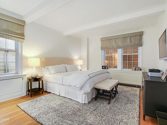 5th image of 40 E 66th St APT 5C